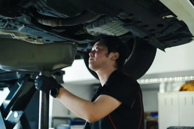 自動車の整備経験を持つ隊員を６地区で同時募集 !!