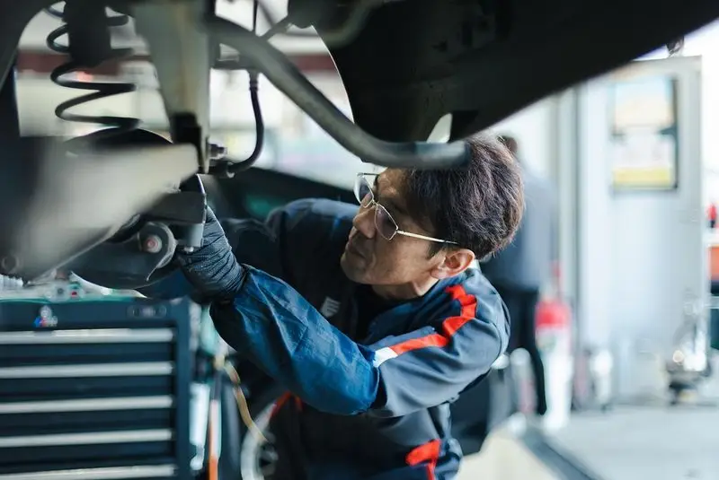 自動車の整備経験を持つ隊員を６地区で同時募集 ! !