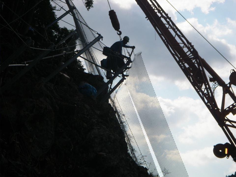 高所作業や体を動かす仕事が好きな方歓迎!!未経験OK!!